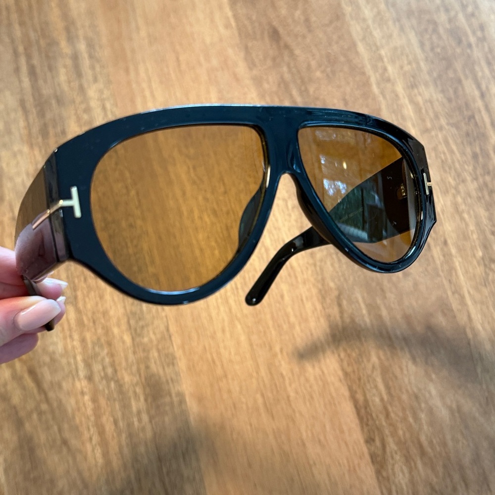 Stylish Black tinted lens Sunglasses